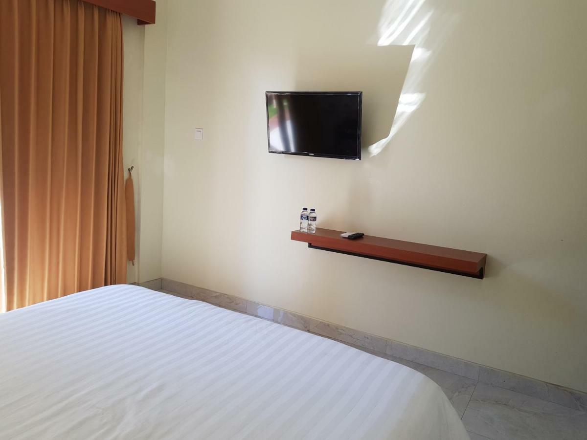 Praba Guesthouse Kuta  Luaran gambar