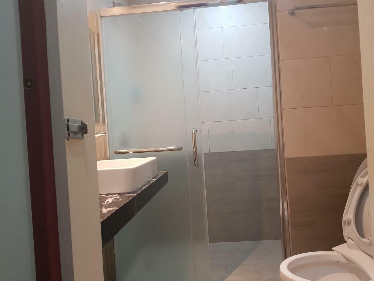 Praba Guesthouse Kuta  Luaran gambar