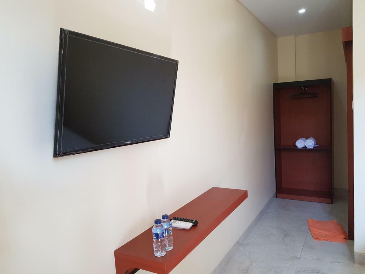 Praba Guesthouse Kuta  Luaran gambar